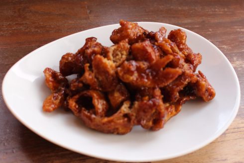 甘辛ダレの鶏皮揚げ